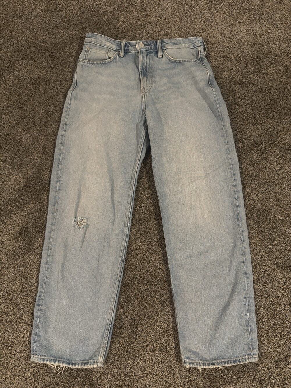H&M 31X32 Loose Fit Blue Jeans